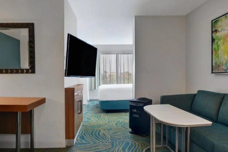 Standard Double Suite
