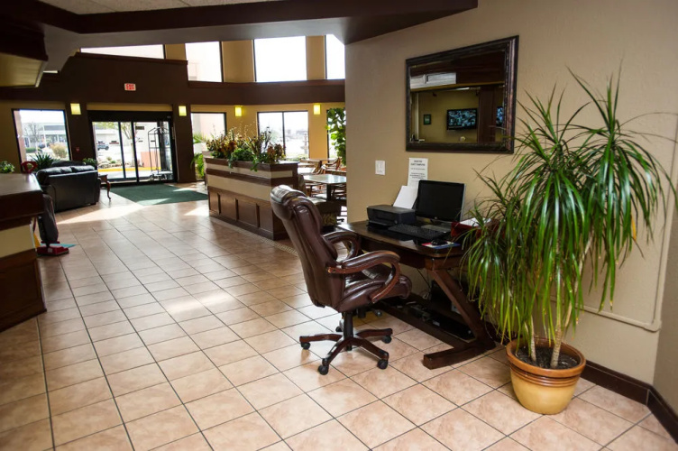 Northrock Suites