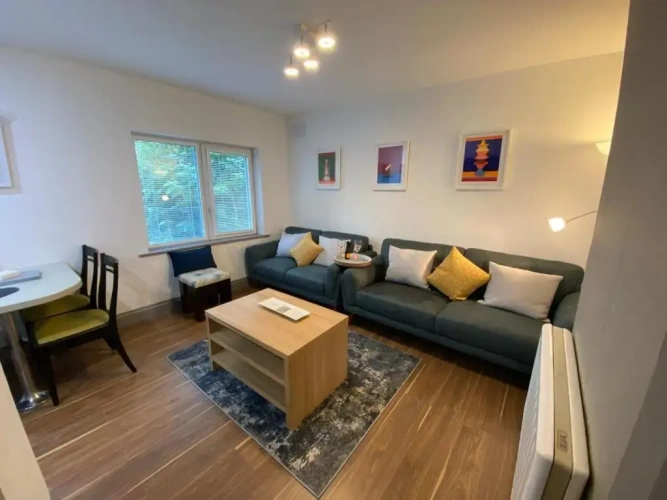 3 Bedrooms Apartment