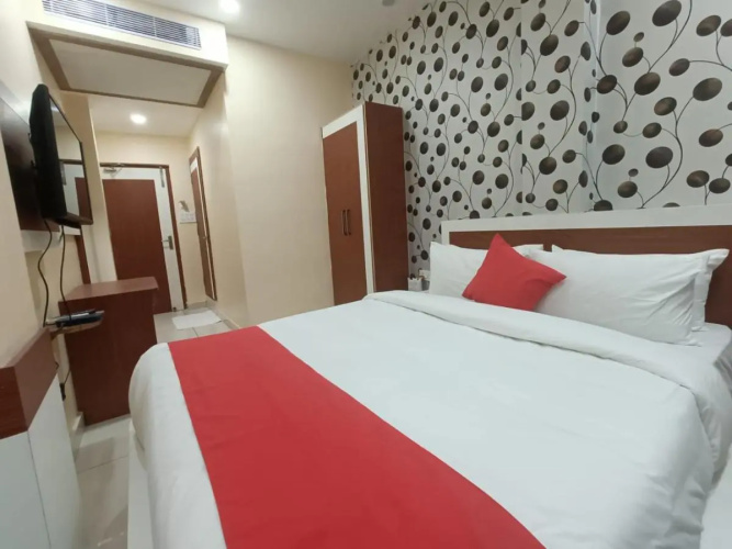 Hotel Embassy Grand