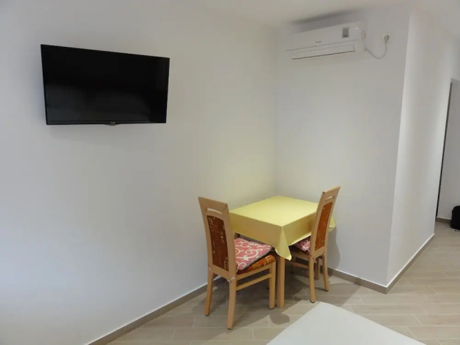 Apartments Ivo