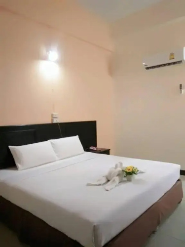 Centerpoint Hotel