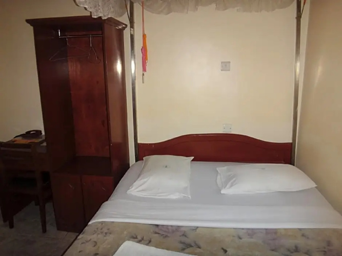 Mid Way Hotel