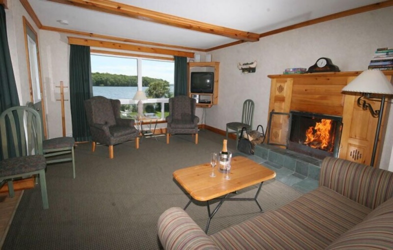 2 Bedrooms Cottage with balcony and with lake view