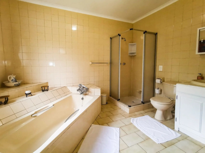 Loerie Guesthouse