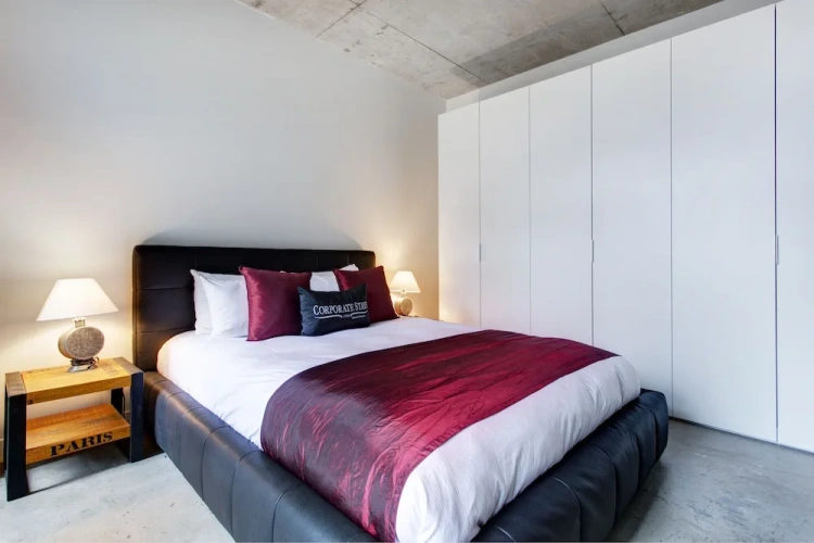 2 Bedrooms Apartment