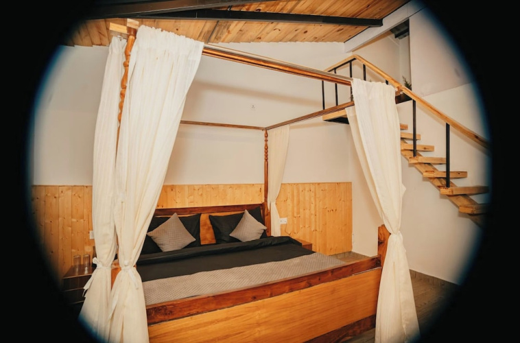 Premium Hotel Blue P-I-N-E Palace