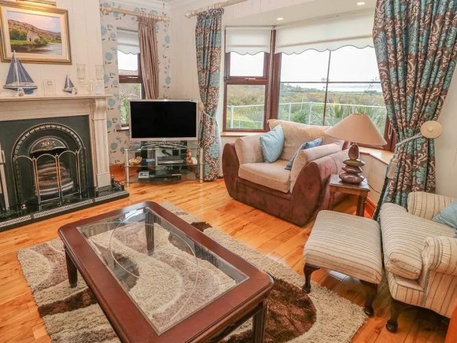 Starbay House
