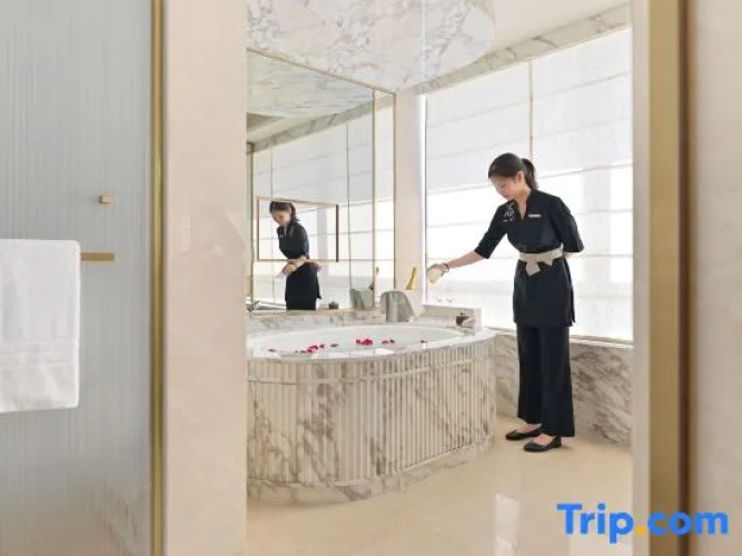 The Grand Suites at Four Seasons