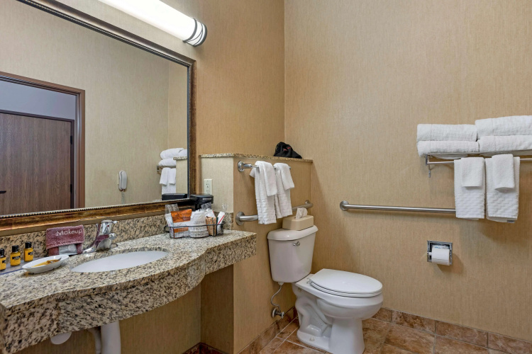 Best Western Plus Capital Inn photo 11