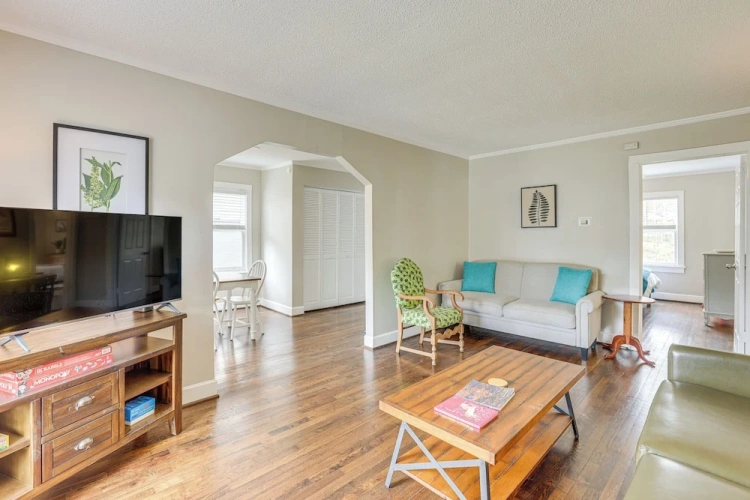 3 Bedrooms Cottage