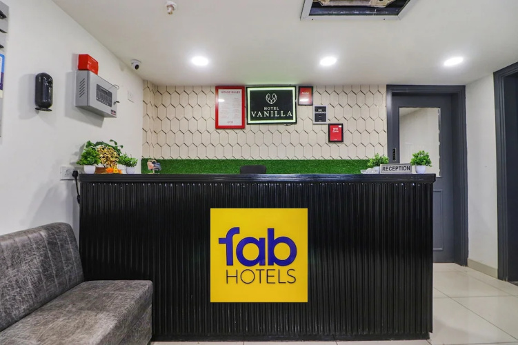 Fabhotel Vanilla