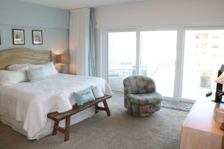 Jamaica Royale T63 - 2 Br Condo