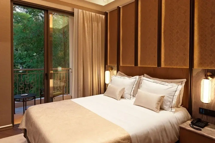 3 Bedrooms Presidential Duplex Suite with balcony