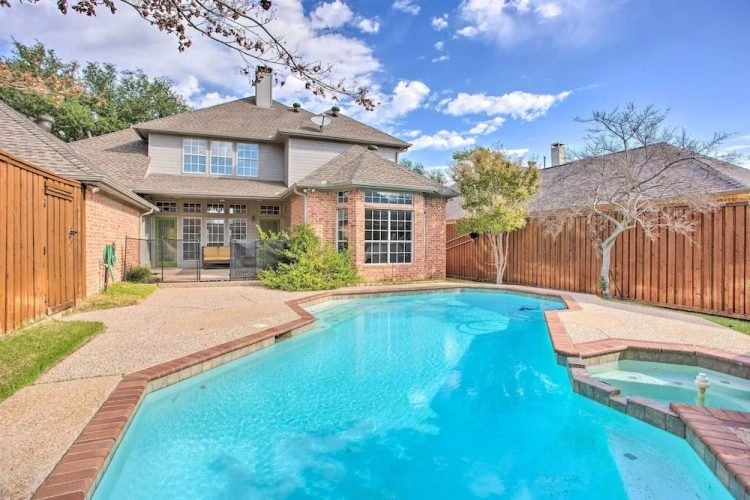 4 Bedrooms Cottage