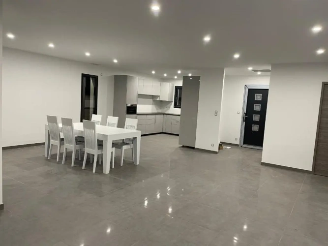3 Bedrooms Villa