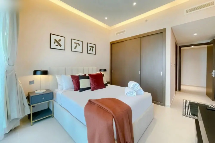 Hyp-lux 4BR Apt With Burj Khalifa View