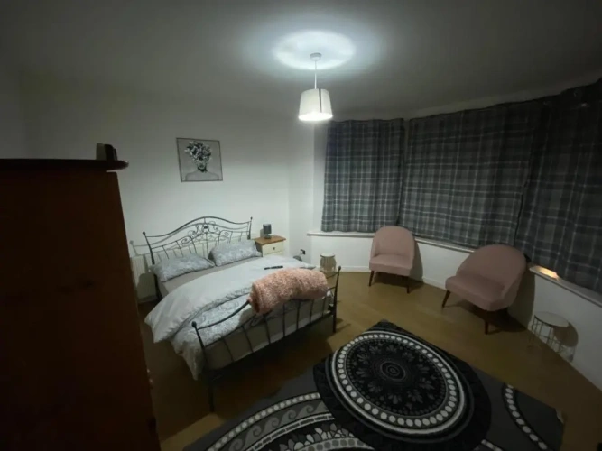 2 Bedrooms Apartment