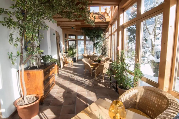 Mellow Mountain Hostel
