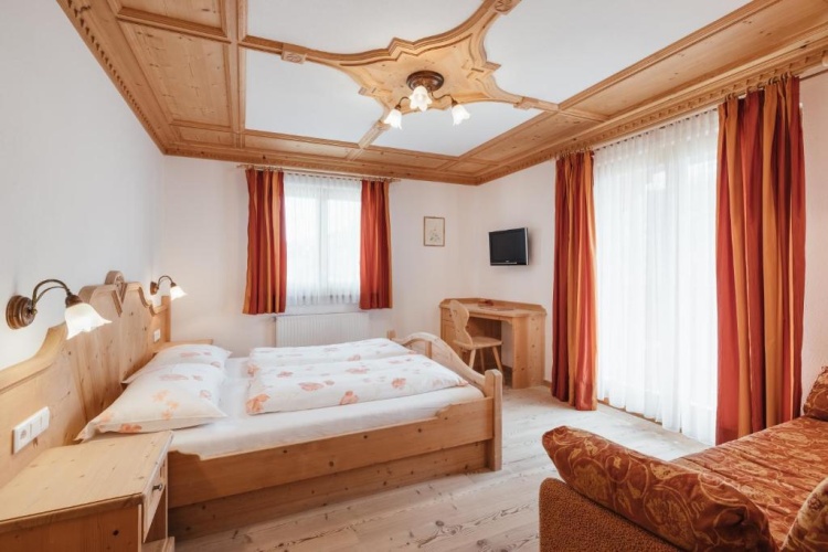Standard Triple room with balcony and with view