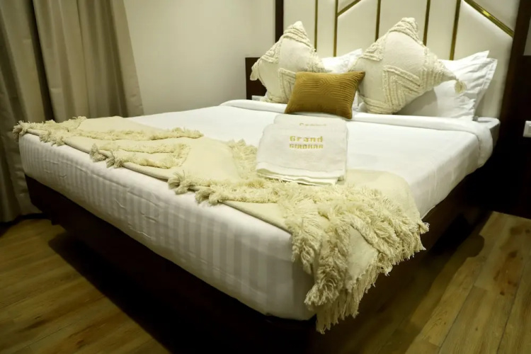 Hotel Grand Girdhar