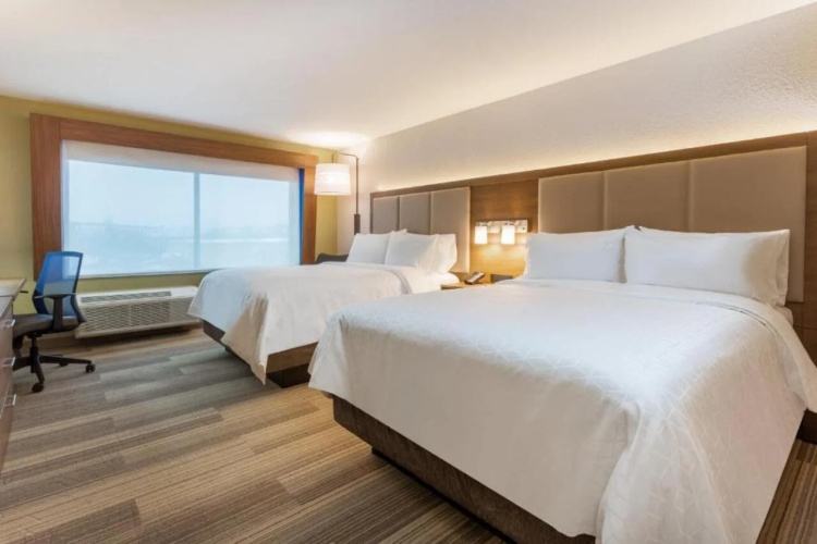 Holiday Inn Express & Suites Florence-Cincinnati Airport by IHG
