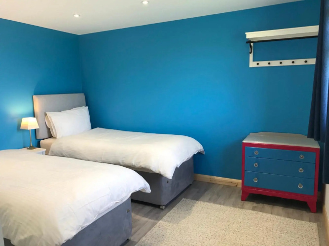 Kingfisher Glamping Cabin