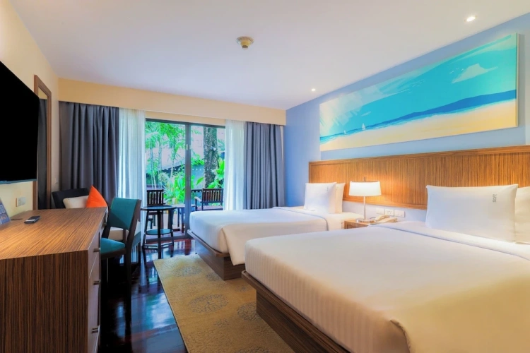 Standard Twin room with balcony