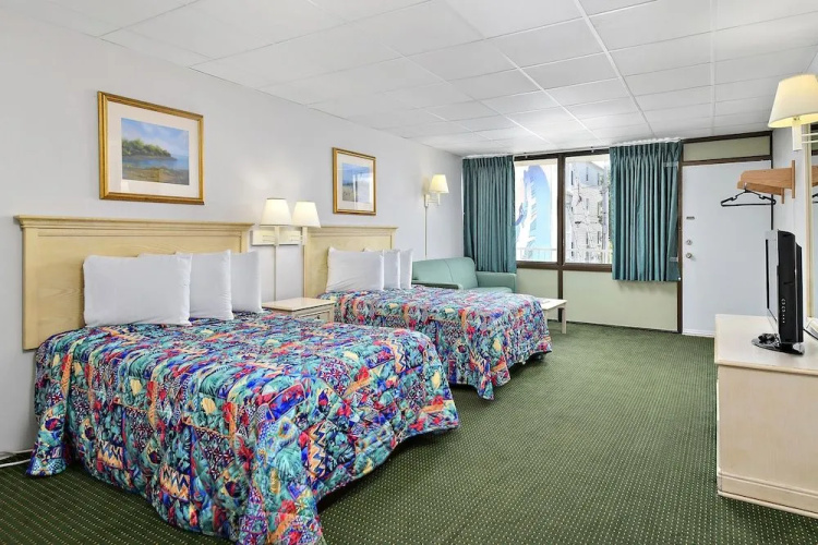 Surf Inn Suites