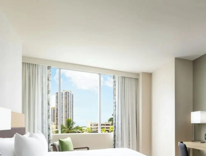 Deluxe Quadruple room with city view