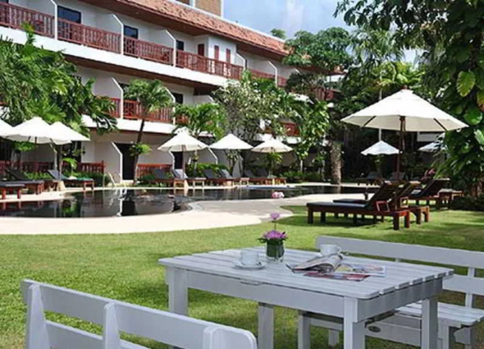 Salathai Resort