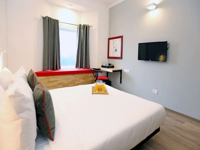OYO Flagship HUDA City Centre