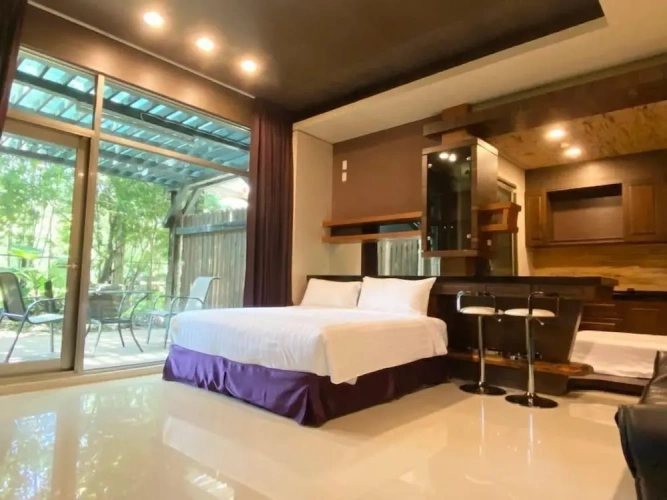 Standard Triple room