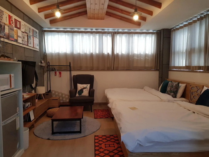 Andong Poong-gyung HOSTEL n LIBRARY