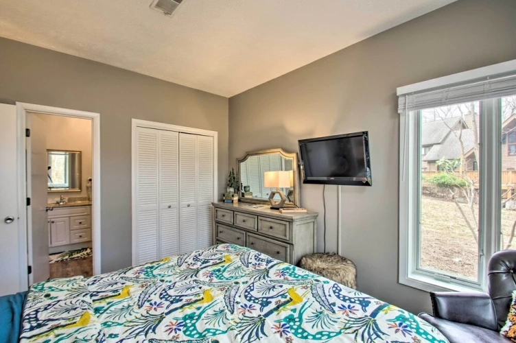 2 Bedrooms Apartment