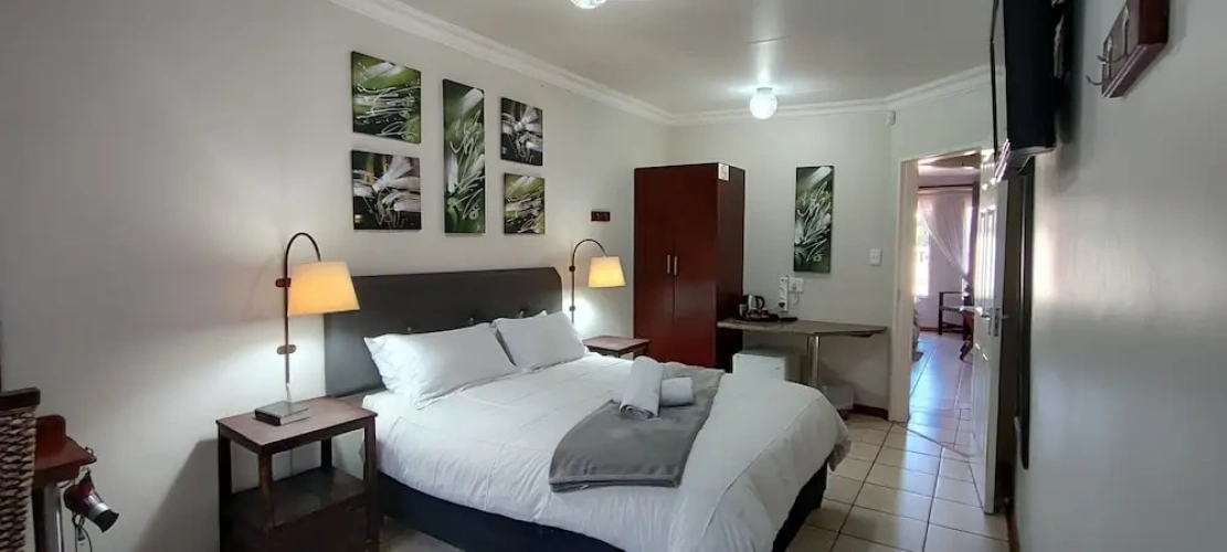 2 Bedrooms Standard Family room