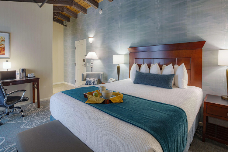 Best Western Plus Carpinteria Inn photo 8