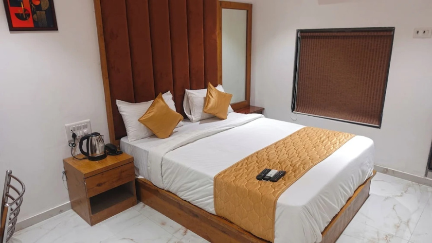 Hotel Palms Residency