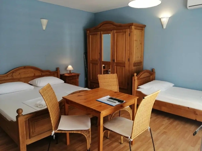 Standard Triple room with balcony