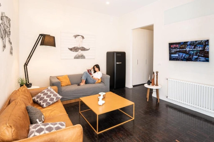 2 Bedrooms Apartment