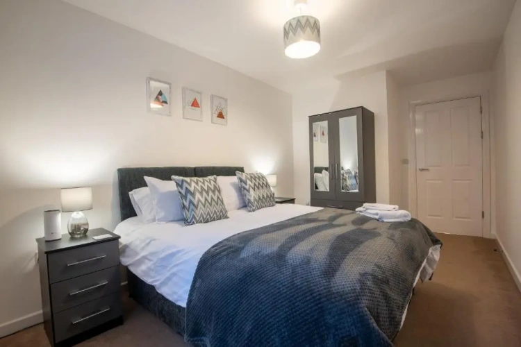 2 Bedrooms Double Apartment