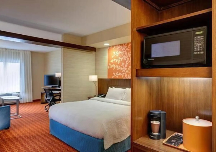 Fairfield Inn and Suites by Marriott Detroit Canton