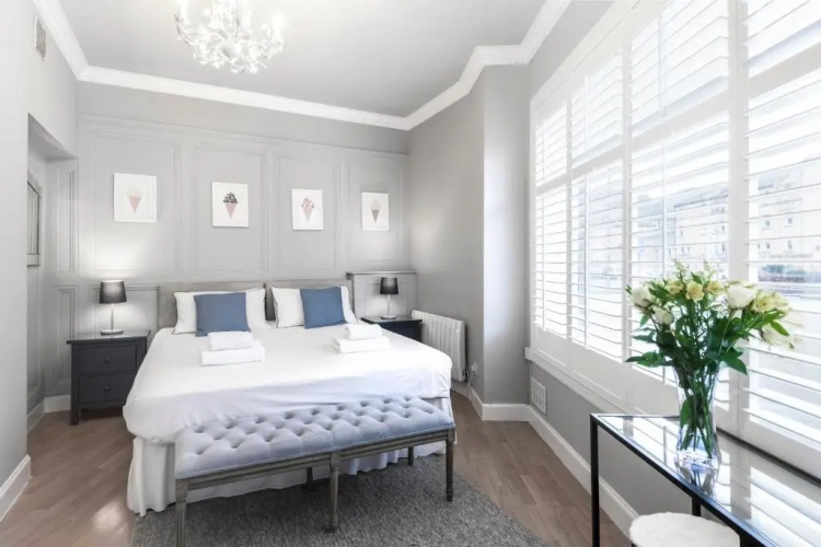 2 Bedrooms Apartment