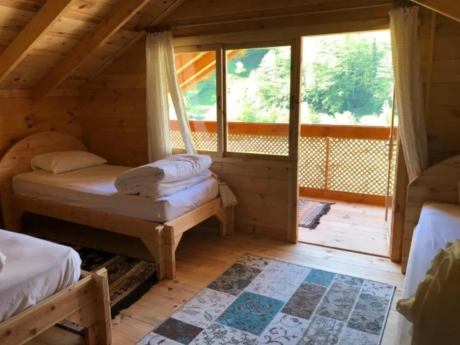 2 Bedrooms Chalet