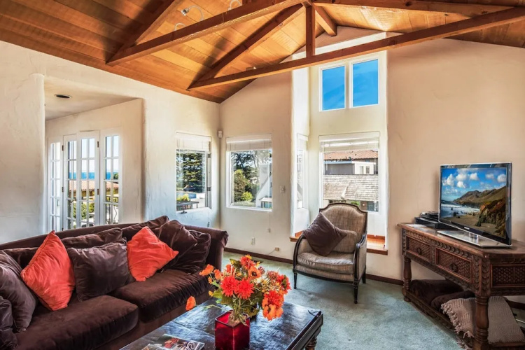 3263 Villa by the Sea