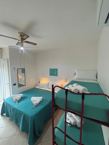 Classic Quadruple room