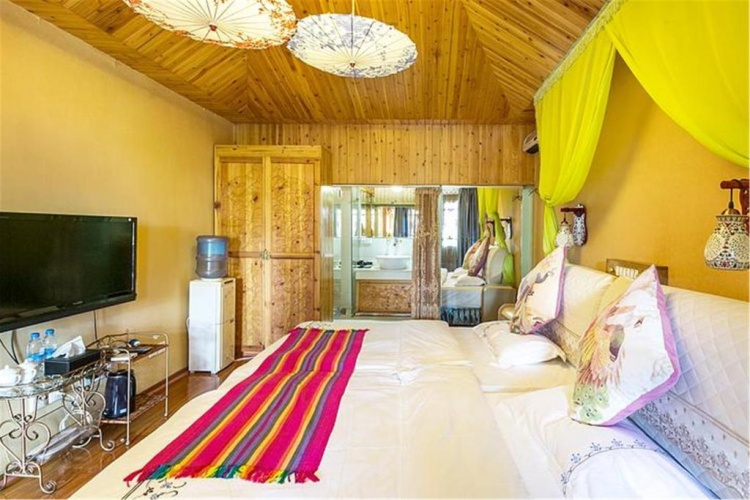 2 Bedrooms Suite