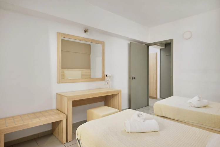 Acropolis Apartments