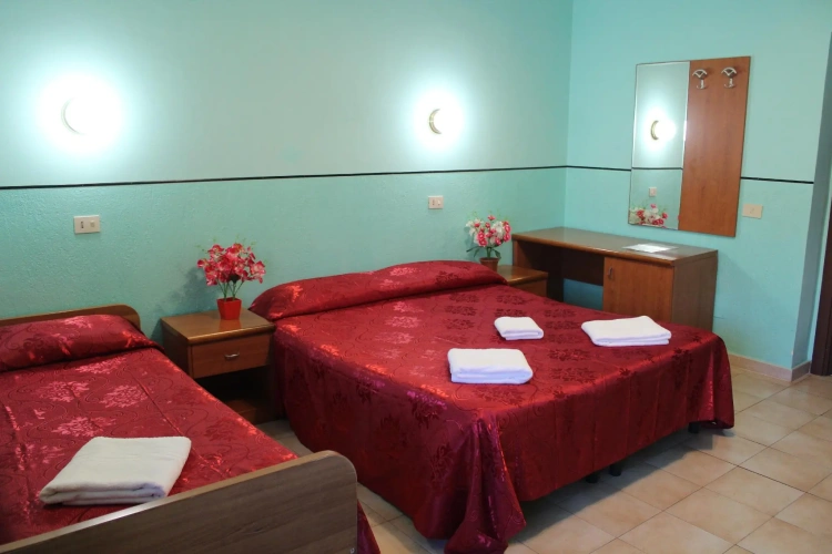 Standard Quadruple room