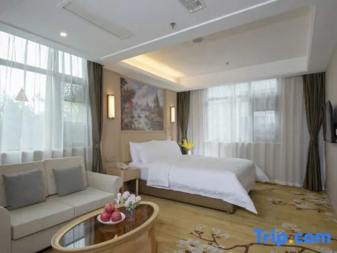 Standard Double Suite
